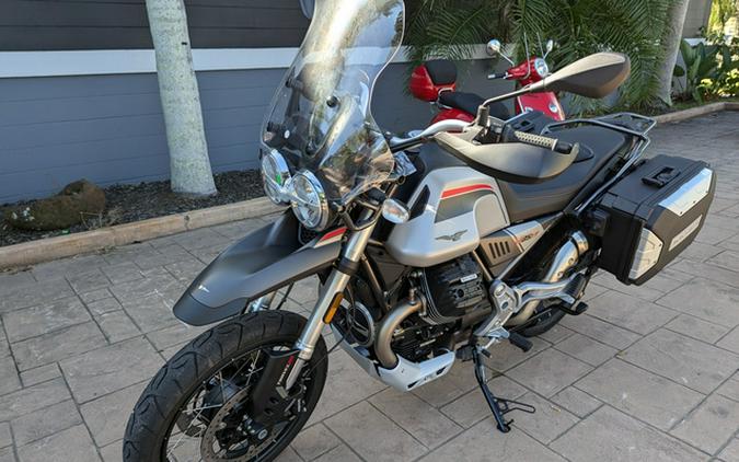 2023 Moto Guzzi V85 TT Travel