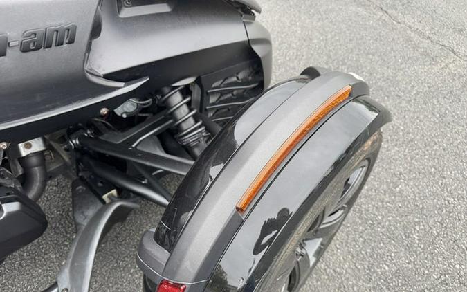 2016 Can-Am Spyder F3 Limited Special Series 6-Speed Semi-Automatic (SE6)