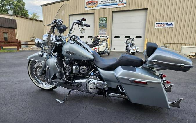 2011 Harley-Davidson® FLHRC - Road King® Classic