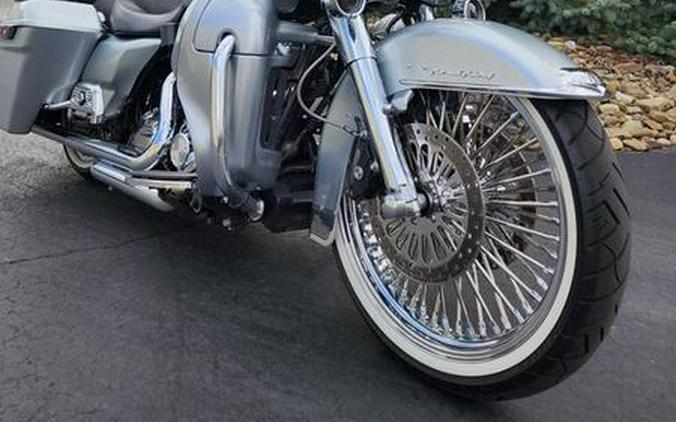 2011 Harley-Davidson® FLHRC - Road King® Classic