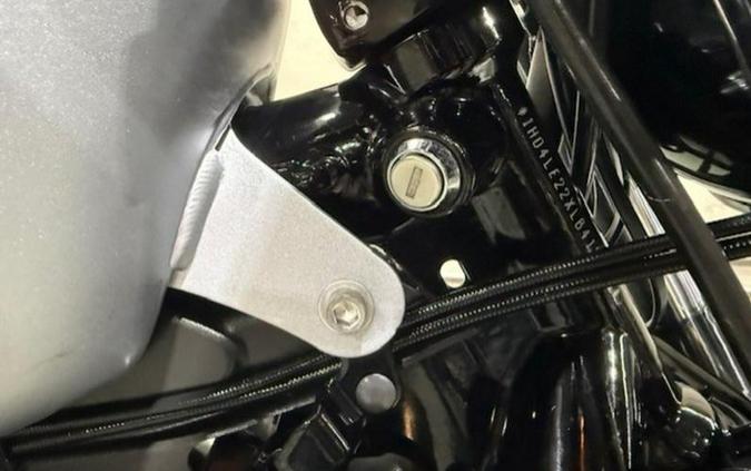 2020 Harley-Davidson® XL883N - Sportster® Iron 883™