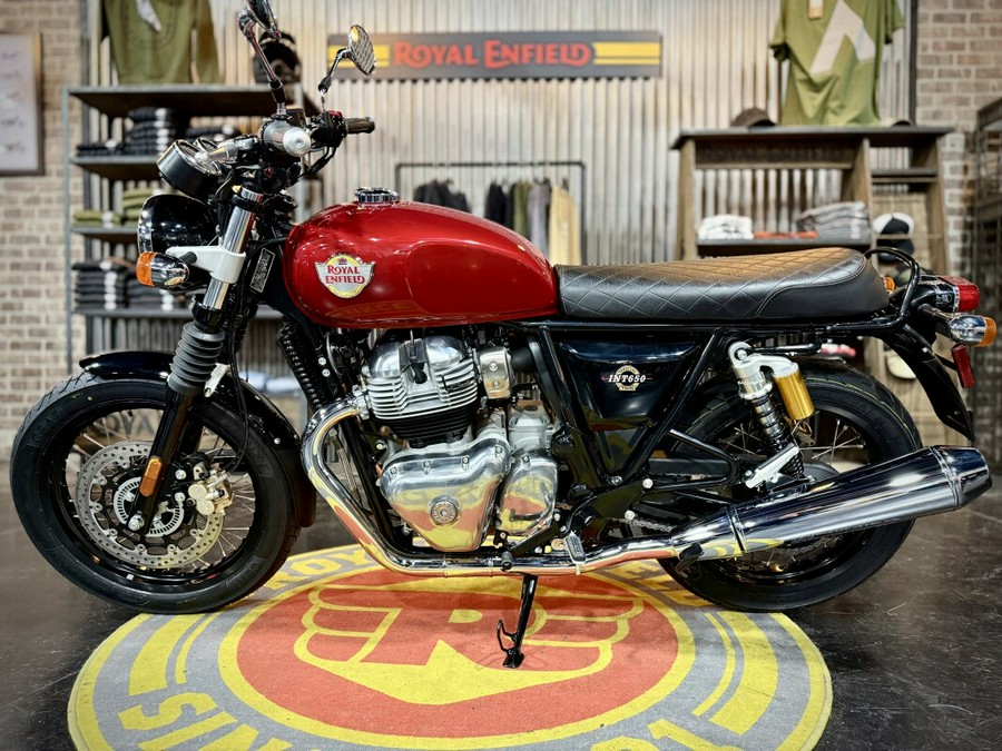 2026 Royal Enfield INT 650 Canyon Red