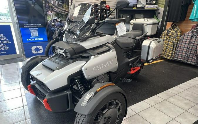 2025 Can-Am Canyon? XT