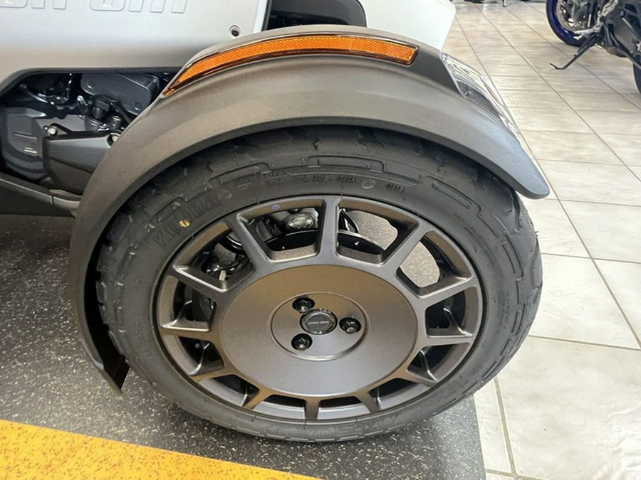 2025 Can-Am Canyon? XT