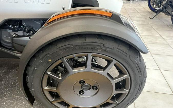 2025 Can-Am Canyon? XT