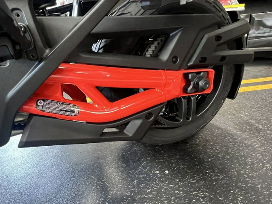 2025 Can-Am Canyon? XT