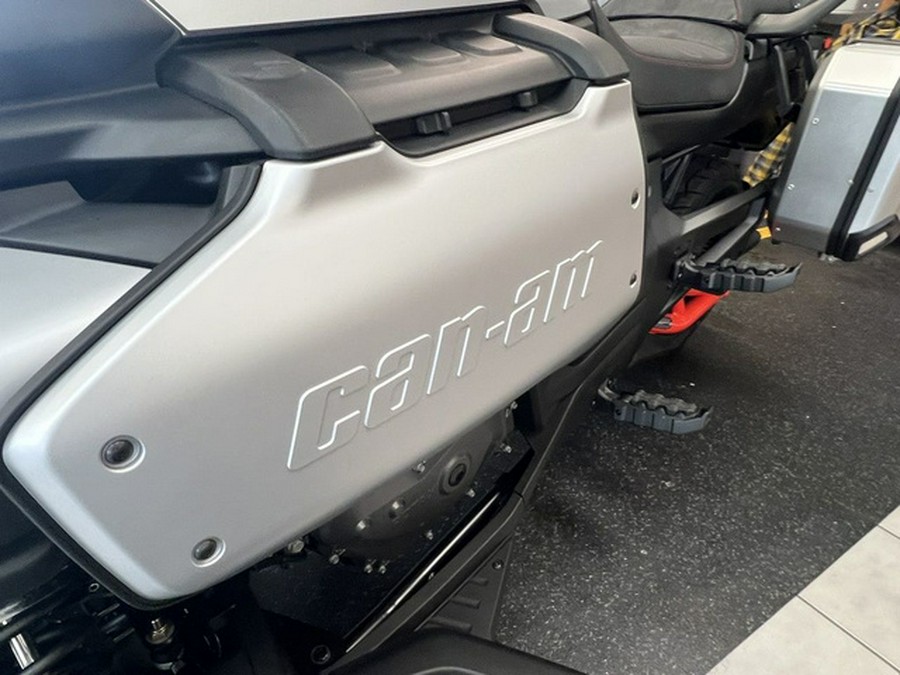 2025 Can-Am Canyon? XT