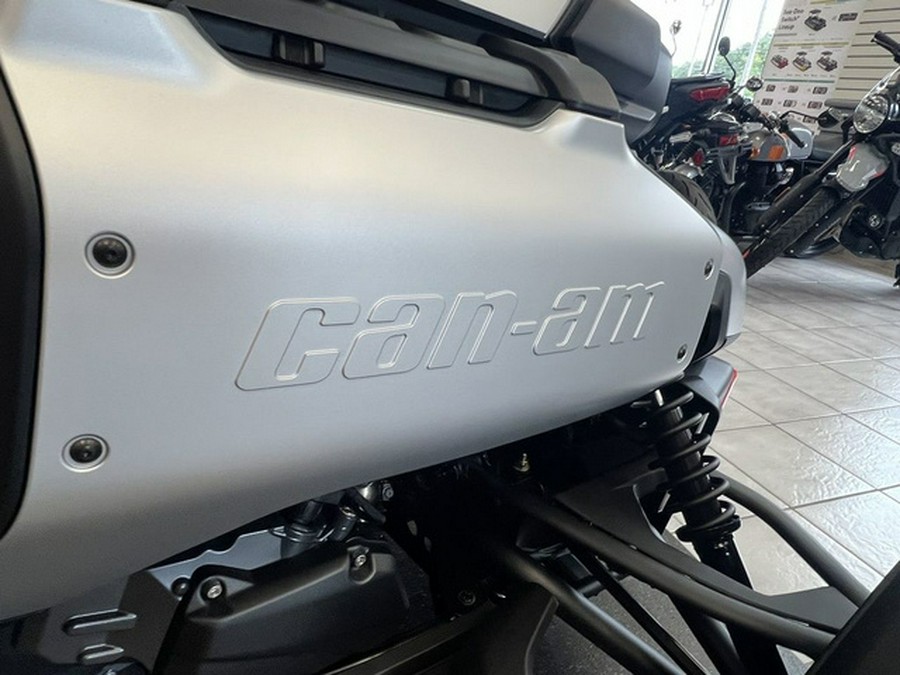 2025 Can-Am Canyon? XT