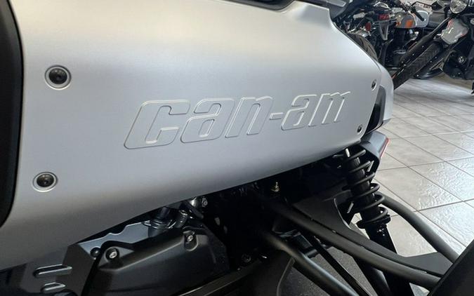 2025 Can-Am Canyon? XT