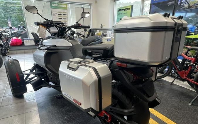 2025 Can-Am Canyon? XT