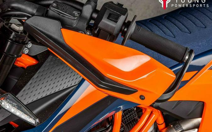 2026 KTM 690 SMC R