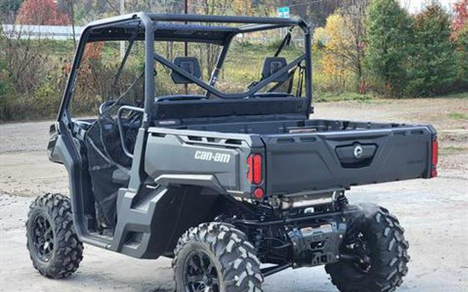 2023 Can-Am Defender DPS HD10