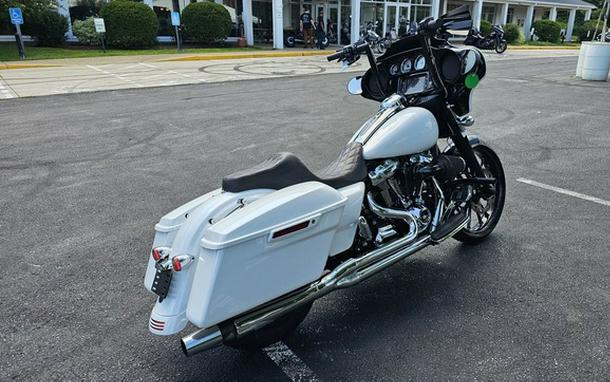 2017 Harley-Davidson FLHXS - Street Glide Special