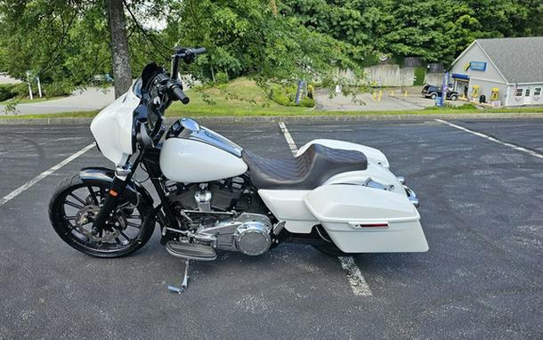 2017 Harley-Davidson FLHXS - Street Glide Special