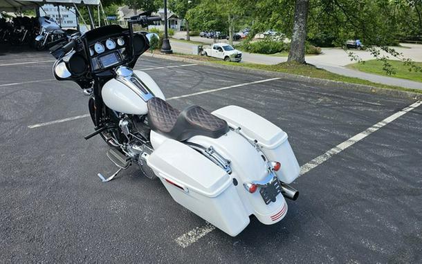 2017 Harley-Davidson FLHXS - Street Glide Special