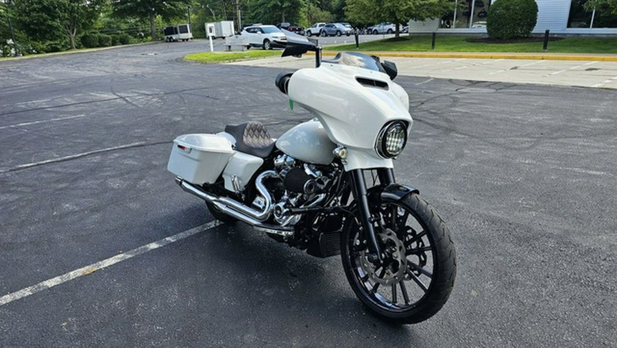 2017 Harley-Davidson FLHXS - Street Glide Special