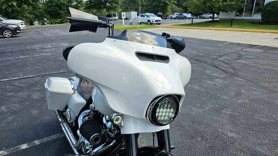 2017 Harley-Davidson FLHXS - Street Glide Special