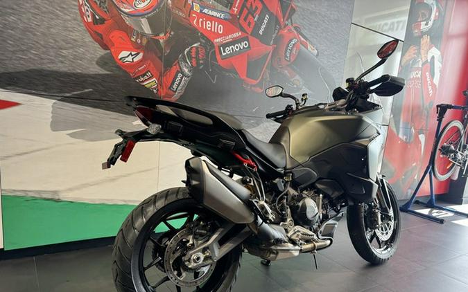 2025 Ducati Multistrada V2 S Storm Green V2 S