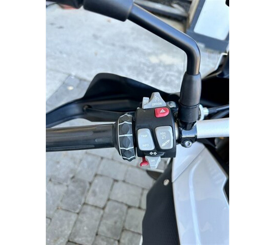 2016 BMW S 1000 XR