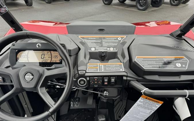 2026 Can-Am® Commander XT 700