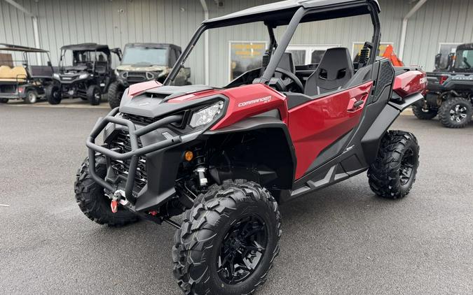 2026 Can-Am® Commander XT 700