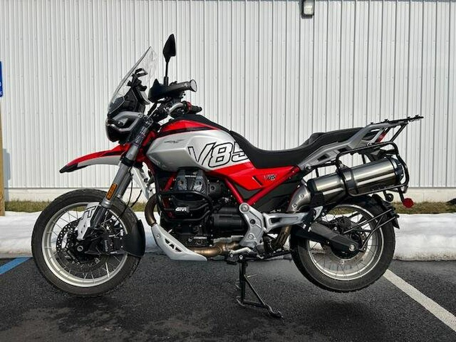 2025 Moto Guzzi V85 TT