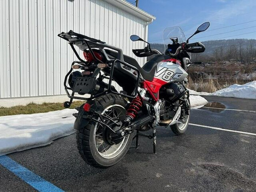 2025 Moto Guzzi V85 TT