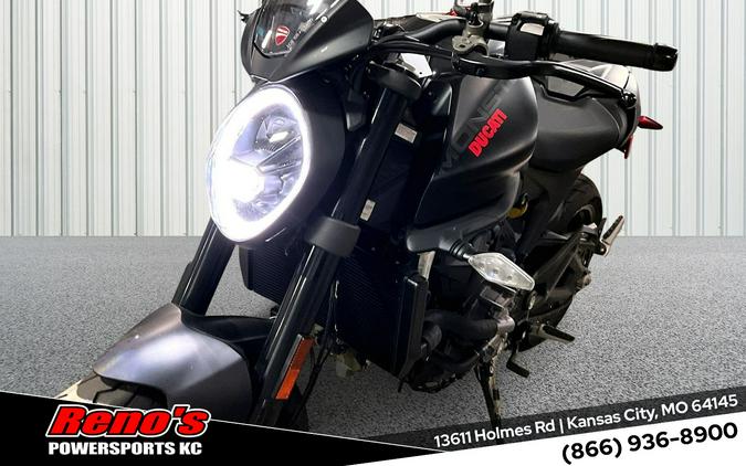 2023 Ducati MONSTER PLUS