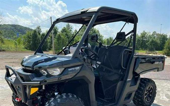 2023 Can-Am Defender XT HD10