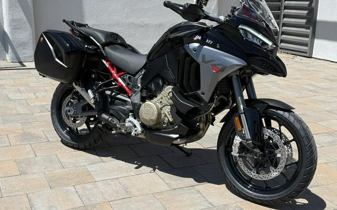 2026 Ducati Multistrada V4 S Travel & Radar Thrilling Black