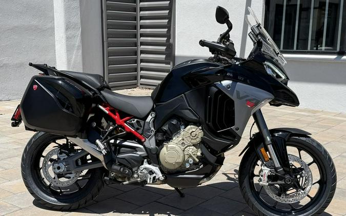 2026 Ducati Multistrada V4 S Travel & Radar Thrilling Black