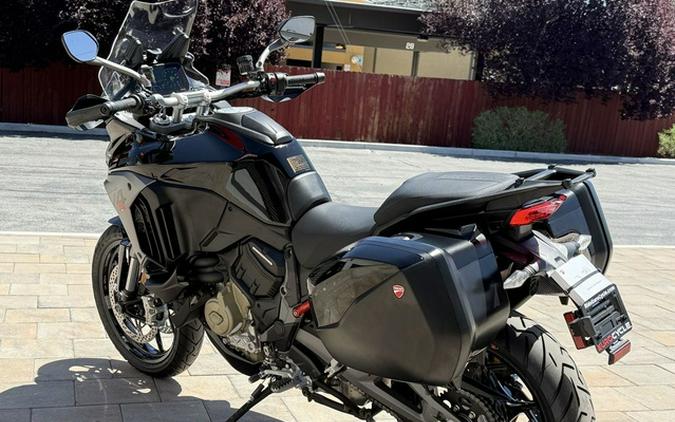 2026 Ducati Multistrada V4 S Travel & Radar Thrilling Black
