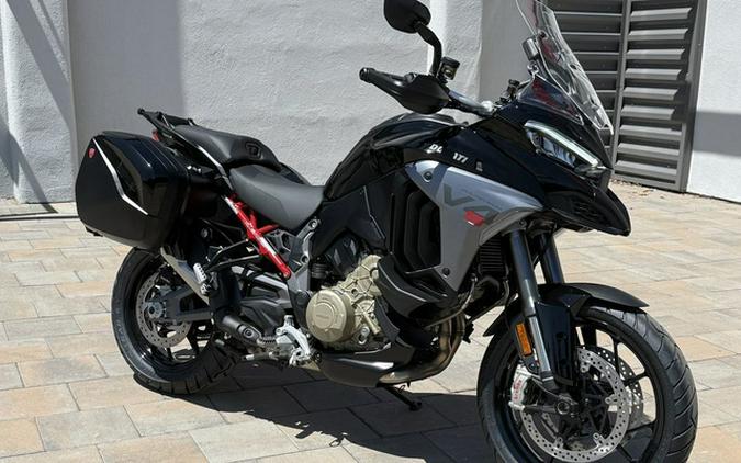 2026 Ducati Multistrada V4 S Travel & Radar Thrilling Black