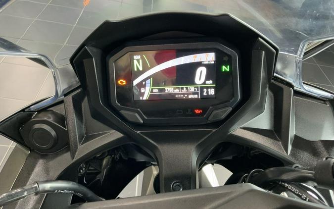 2022 Kawasaki Ninja® 650 Metallic Matte Graphenesteel Gray