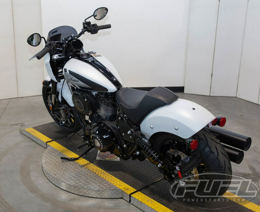 2024 Indian Sport Chief Ghost White Metallic Smoke