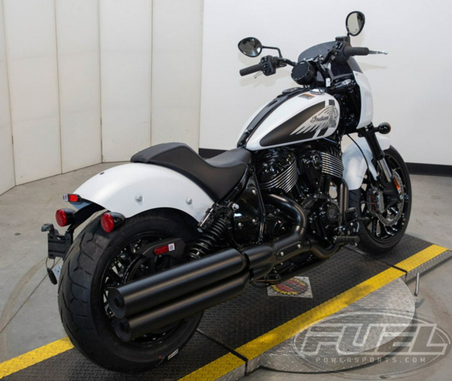 2024 Indian Sport Chief Ghost White Metallic Smoke