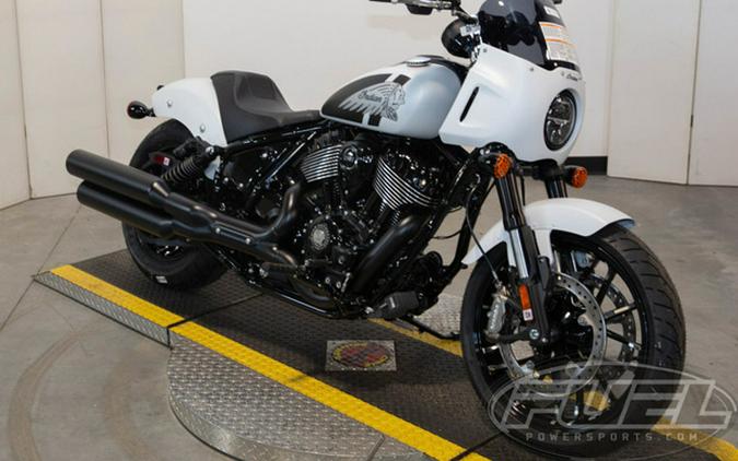 2024 Indian Sport Chief Ghost White Metallic Smoke