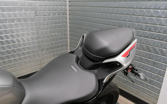 2023 CFMOTO 300SS