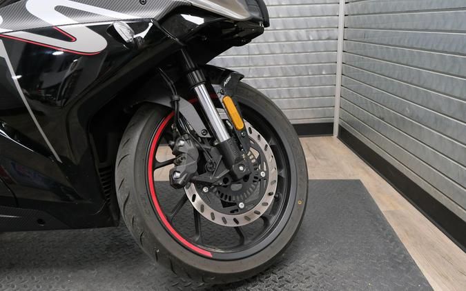 2023 CFMOTO 300SS