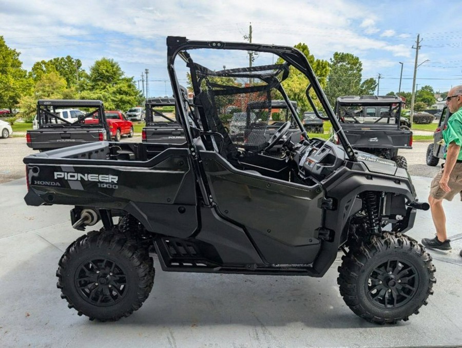 2024 Honda Pioneer 1000 Deluxe