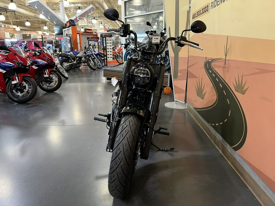 2025 Indian Motorcycle® Chief® Bobber Black Metallic