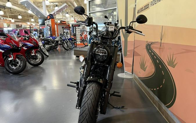 2025 Indian Motorcycle® Chief® Bobber Black Metallic