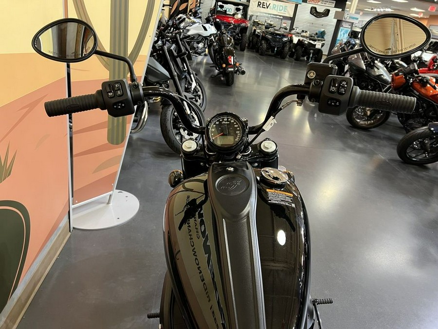 2025 Indian Motorcycle® Chief® Bobber Black Metallic