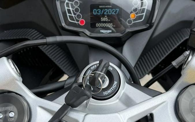 2026 Triumph Daytona 660 Cosmic Yellow / Sapphire Black