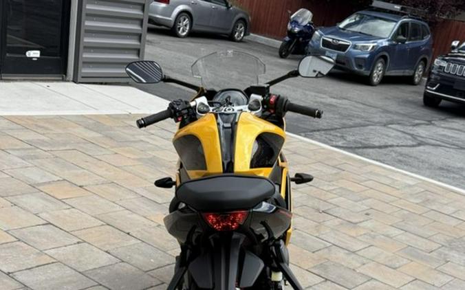 2026 Triumph Daytona 660 Cosmic Yellow / Sapphire Black