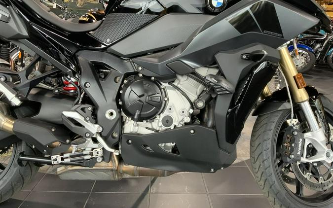 2023 BMW S 1000 XR Triple Black