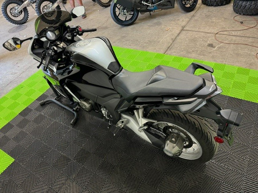 2013 Honda VFR1200F