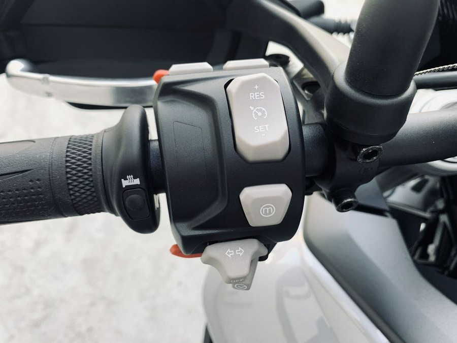 2025 Triumph Tiger 900 GT Pro Graphite / Sapphire Black