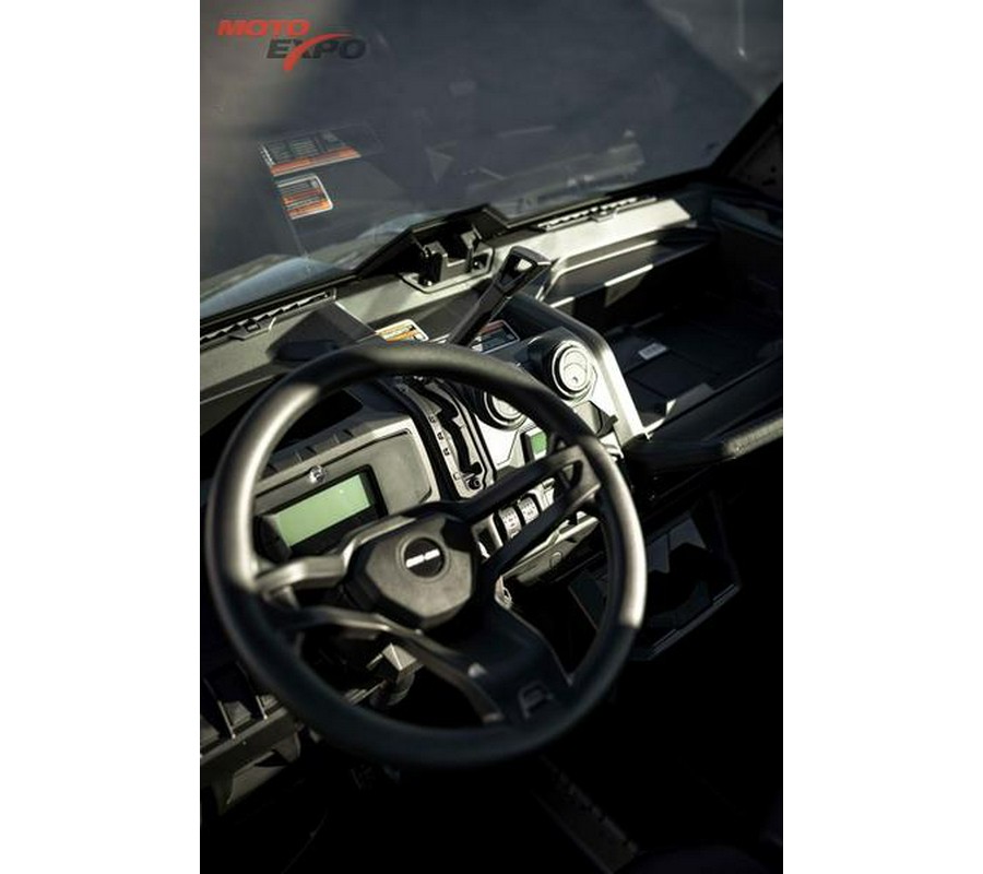 2026 Can-Am® Defender DPS CAB HD10