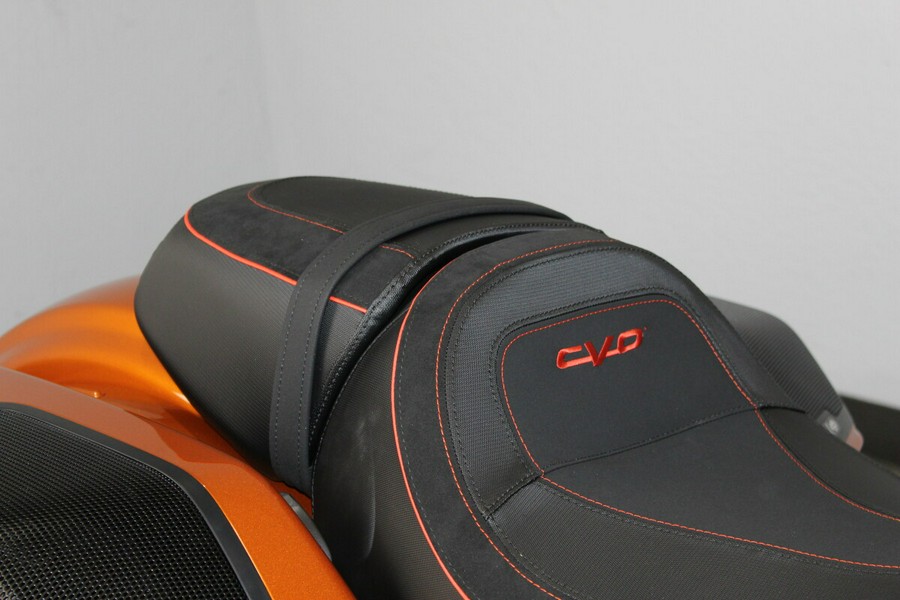 Harley-Davidson® CVO Street Glide 2026 Torched Orange CVO Tri-Tone